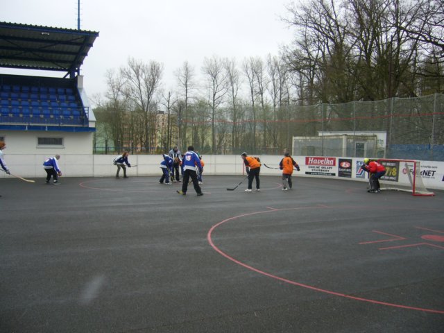 hokejbal201102.jpg